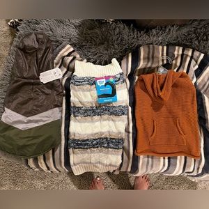 NWT set of 3 dog outfits in size M all new with tags.